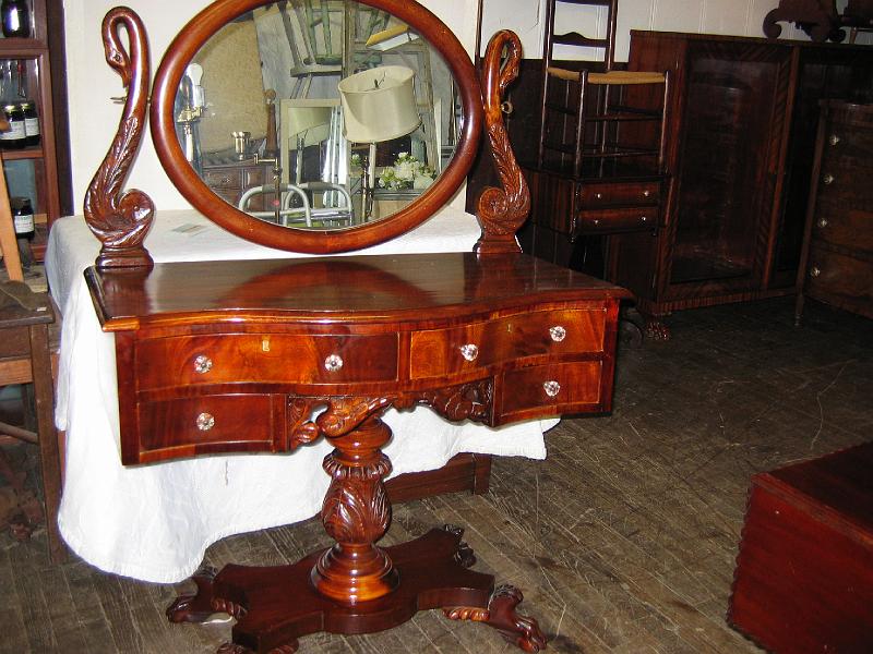 Picture 040.jpg - Ornate Vict. Mhg. Vanity, Swan carved